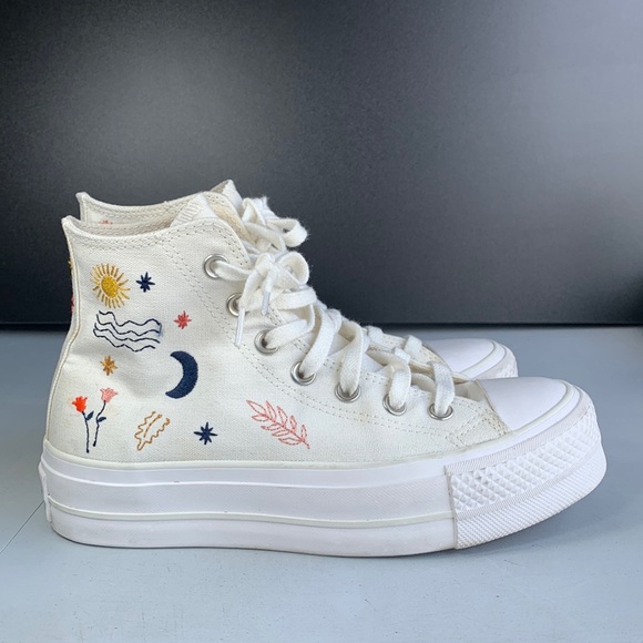 Converse Shoes - S227 Converse Chuck Star “It's Okay To Wander” Platform‎ Shoes Women’s Size 6.5